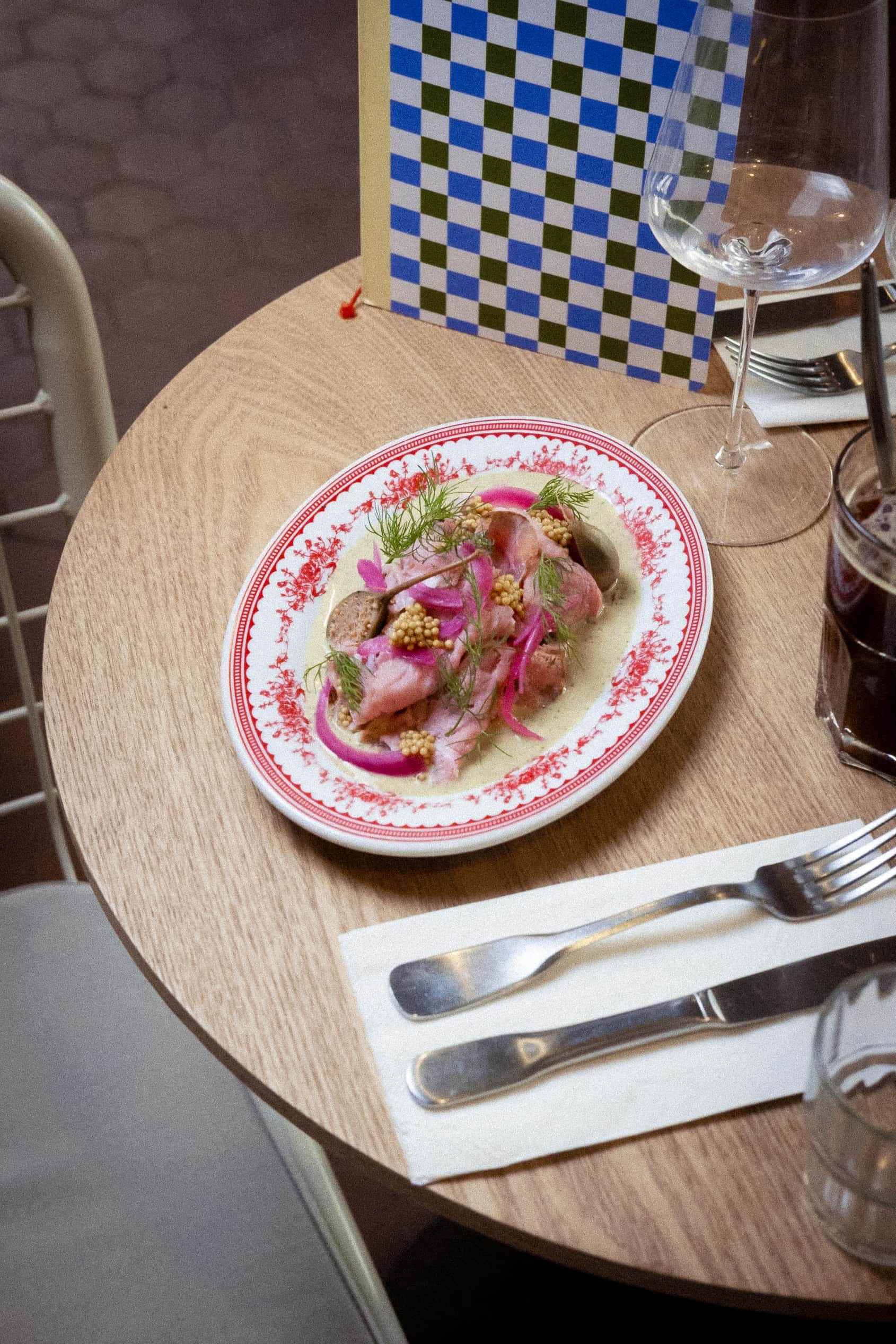 Vitello tonnato, câprons frais, pickles de moutarde